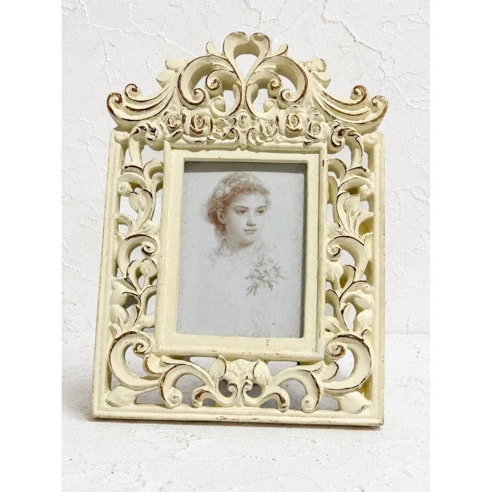 Vintage Victorian Resin Picture Frame Ornate Distressed Cream Floral Photo 4x6